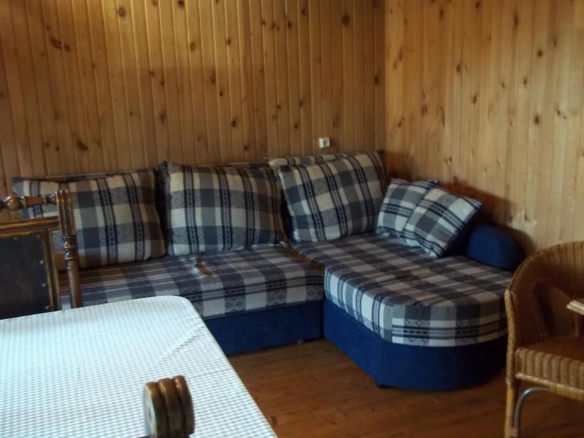 Vila Denderi Rubene Pokoj fotografie